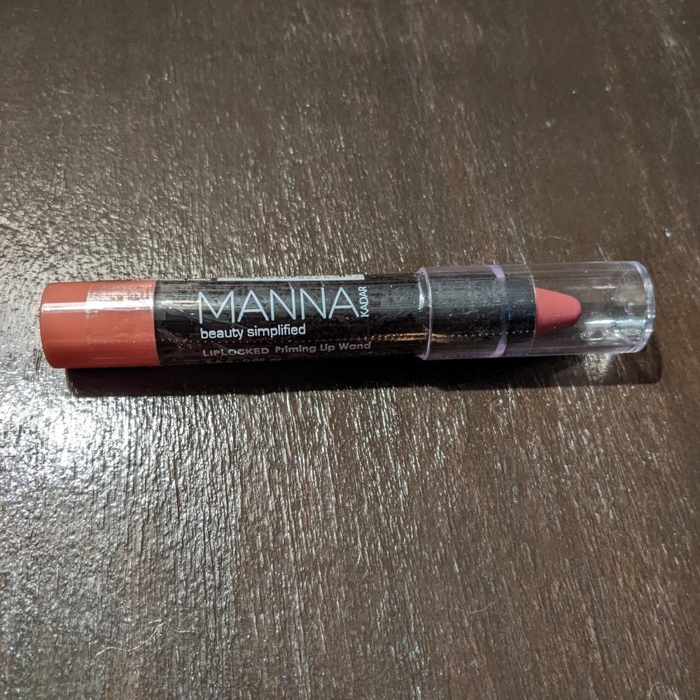 Manna Kadar LipLocked Priming Lip Wand in J'Adore